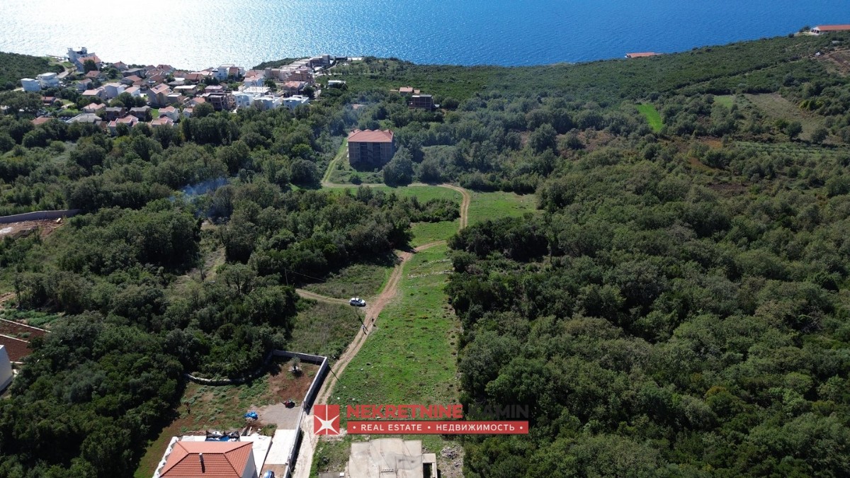 Krimovice de satılık deniz manzaralı imarlı arsa